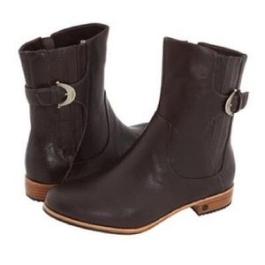 UGG Australia Finnegan espresso leather boots